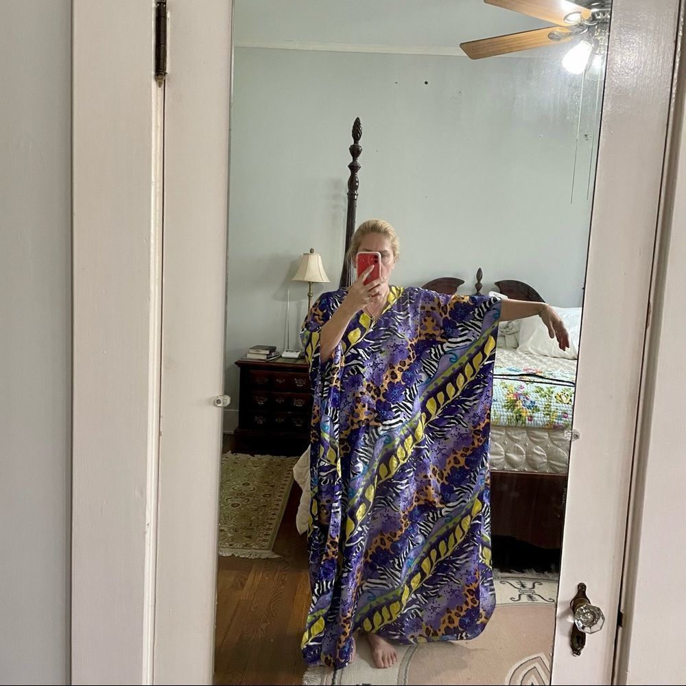 Bellamayo multi pattern‎ & multi patterned polyester caftan/muumuu - Picture 5 of 8